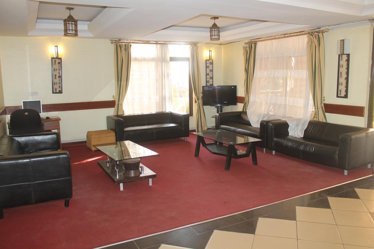 Le Savanna Country Lodge And Hotel 基苏木 外观 照片